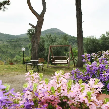 Vila Sleeps 9 Pool Wifi Sperlonga
